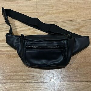 Steve Madden Black Leather Crossbody Belt Bag
